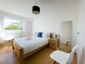 2 habitaciones, tabla de planchar con plancha y wifi gratis 