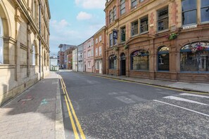 Miscellaneous - Leeds Centre Leeds Retreat for Families/Friends - Pass the Keys (Leeds)
