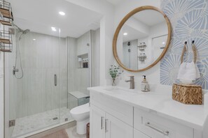 Shower, hair dryer, towels, soap - Paradise Beach Getaway  Steps to Sand & Gulf Views  King Bed + Sofa Bed (Fort Myers Beach)
