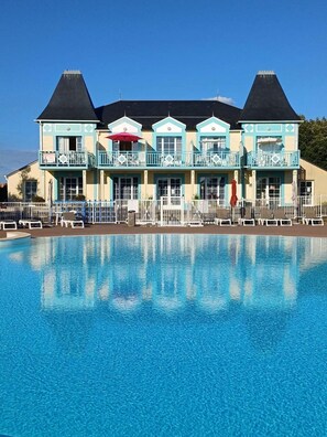 Pool - Le Pied d'Alouette, Holiday village house + pool (Talmont-Saint-Hilaire)