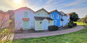 Exterior - Le Pied d'Alouette, Holiday village house + pool (Talmont-Saint-Hilaire)