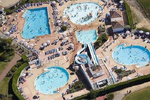 Le Pied d'Alouette, Holiday village house + pool