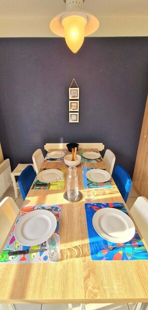 Dining - Le Pied d'Alouette, Holiday village house + pool (Talmont-Saint-Hilaire)