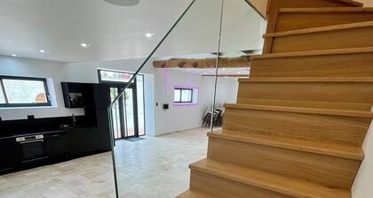 Renovated barn loft for 15 people with reception room for 80 people and large SPA