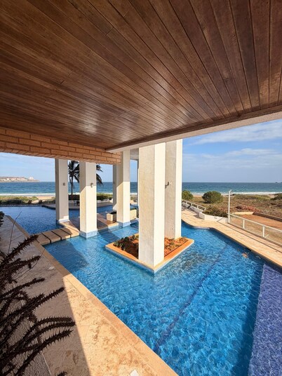 Cozy 2-bedroom apartment in wonderful Pampatar with AC and gym, sauna, pool