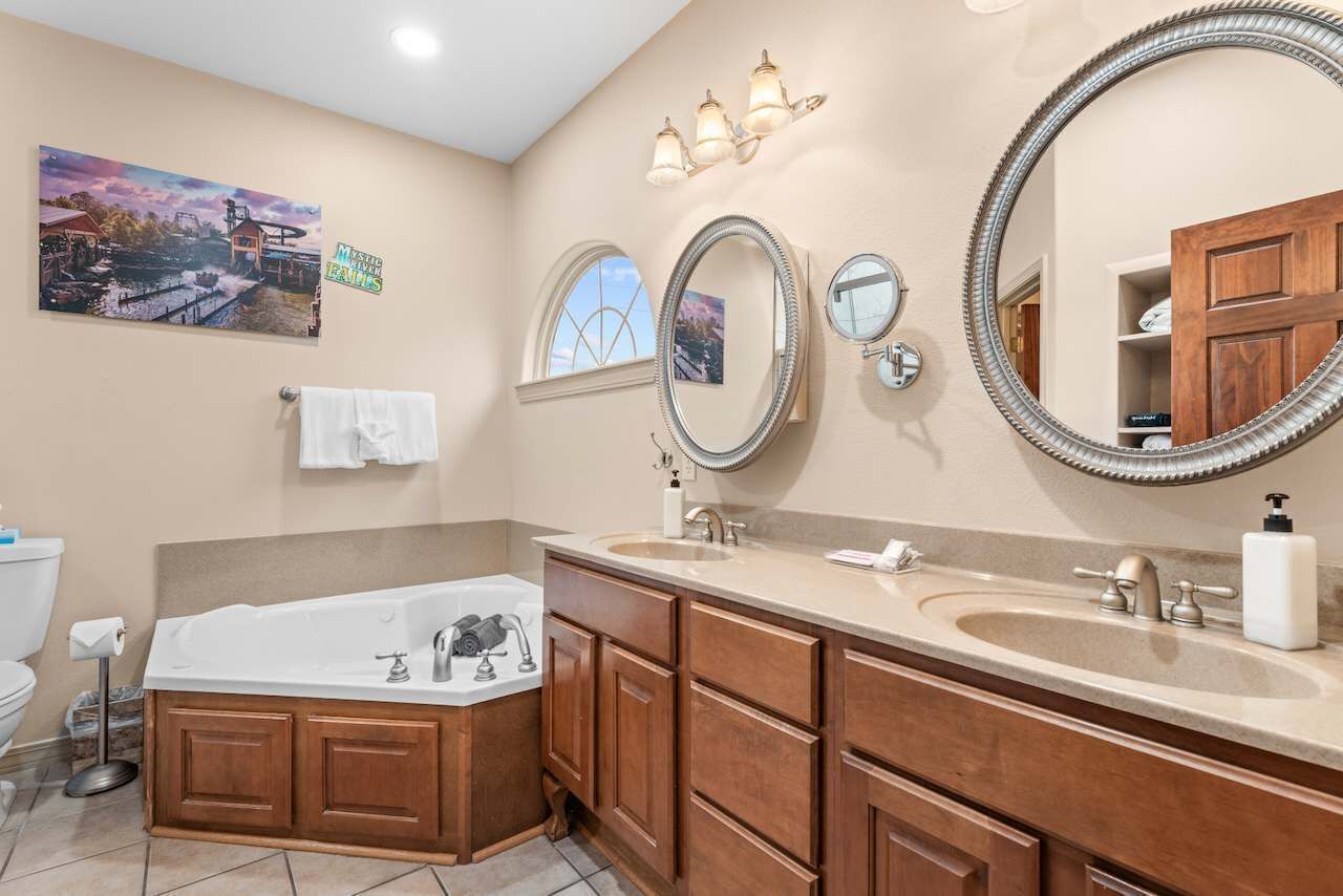 Shower, hair dryer, towels, shampoo