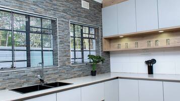 Villa, 3 Bedrooms, Private Pool | Interior