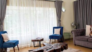 Villa, 3 Bedrooms, Private Pool | Living room