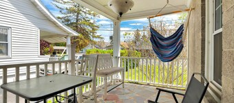 3-bedroom house in soothing Schenectady with fitness room access