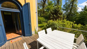 Outdoor dining - Putbus water tower - exceptional accommodation on Rügen (Putbus)