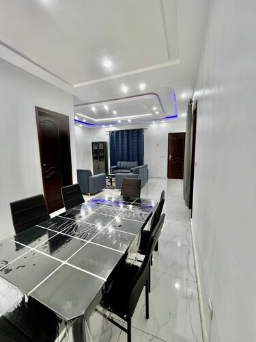 2-bedroom apartment-living room-kitchen 5mn from Institut National Polytechnique