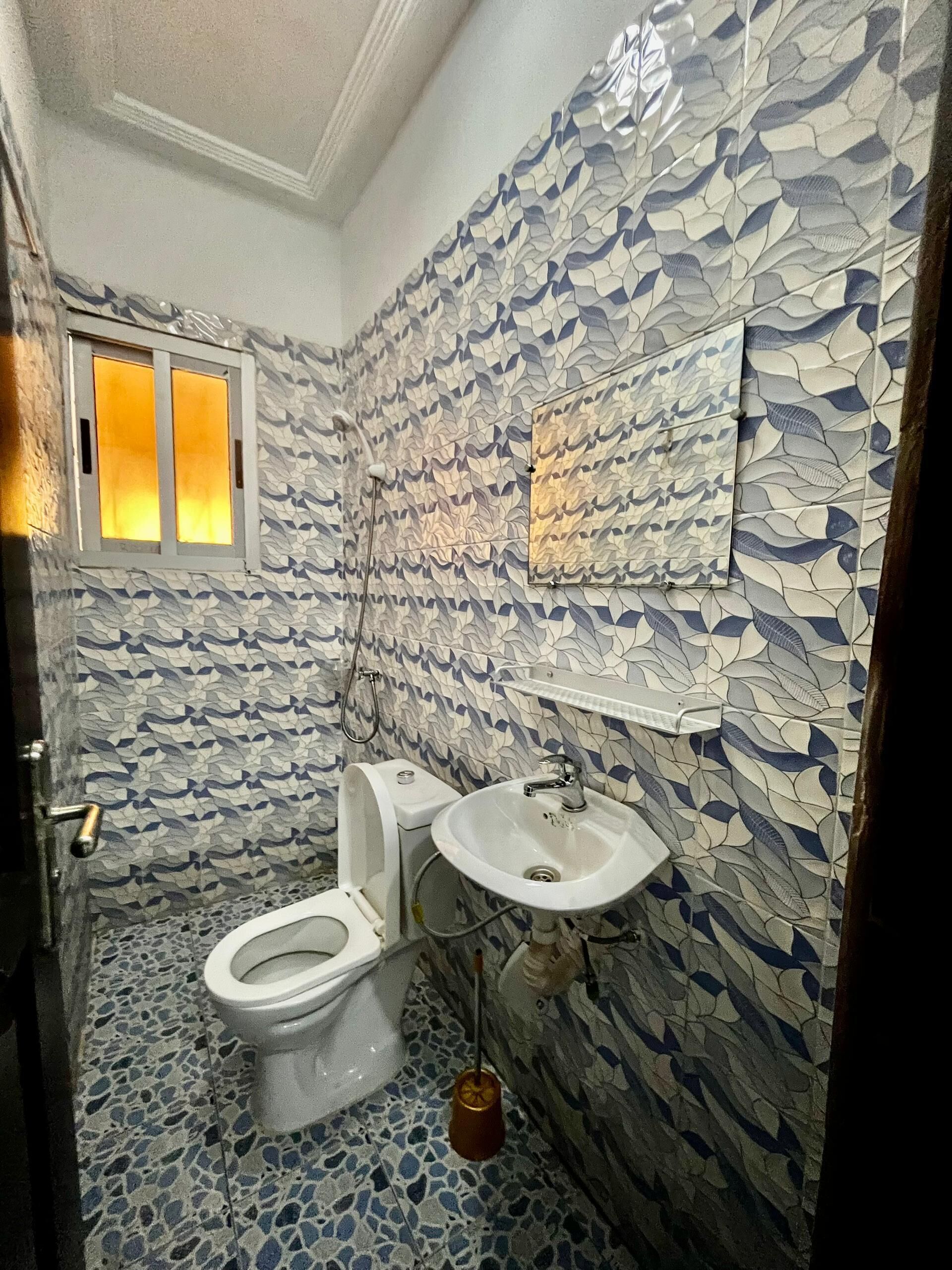 Towels, toilet paper