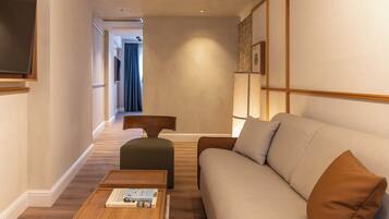 Executive Darya-J Suite