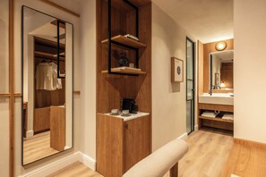 Japandi Room | Free WiFi, bed sheets - Darya-J (Athens)