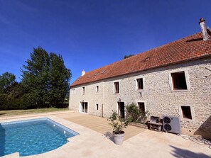 Pool - Vrbo Property (Manvieux)