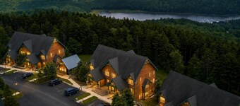Camp 4, Unit 6 – Mountain Serenity Stay | Summer Views & Pet Friendly