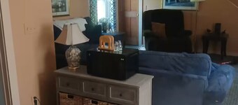 Cozy 1-bedroom apartment in pleasant Marshfield