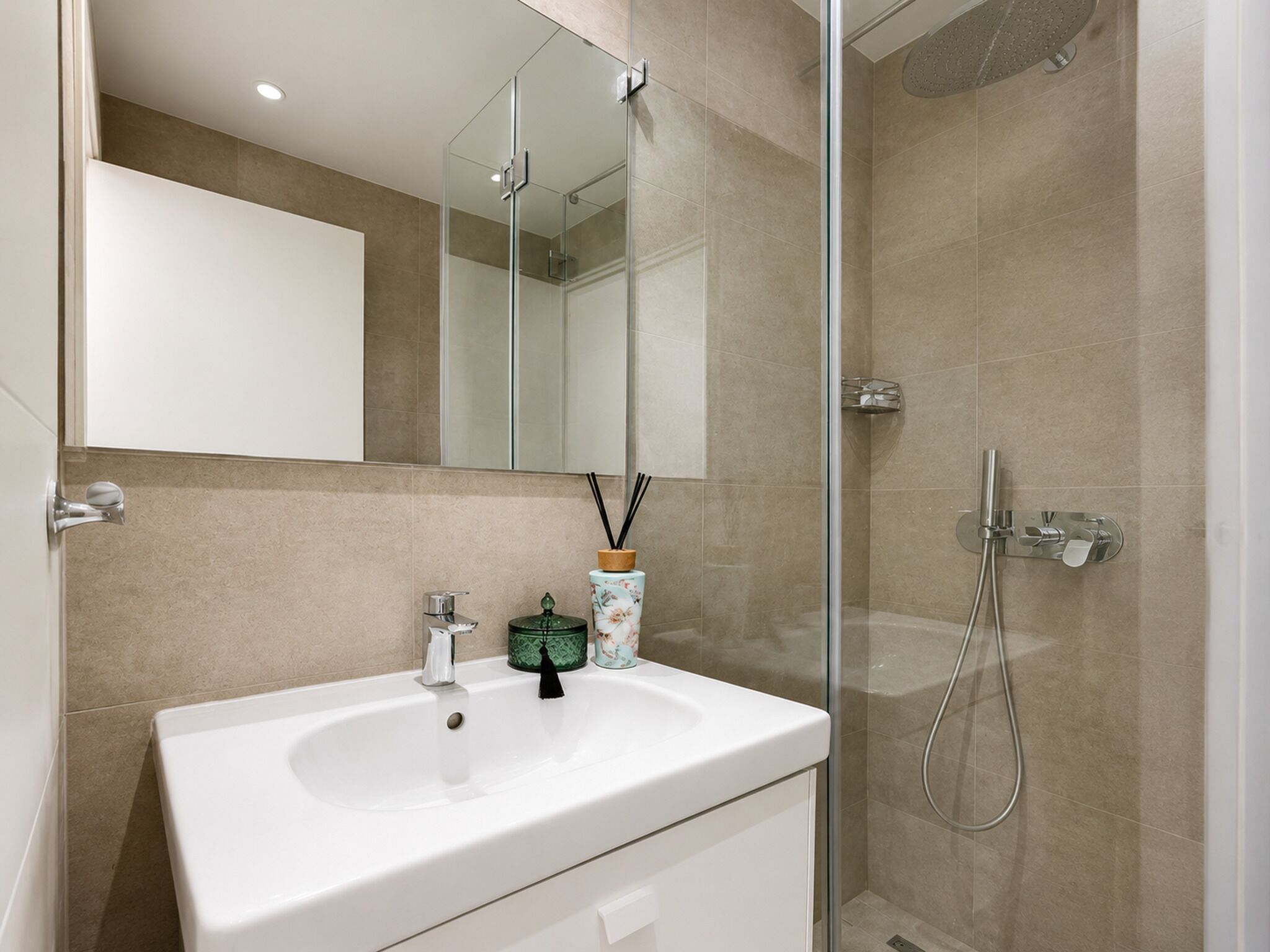 Apartment, 1 Bedroom, Accessible, Smoking | Bathroom