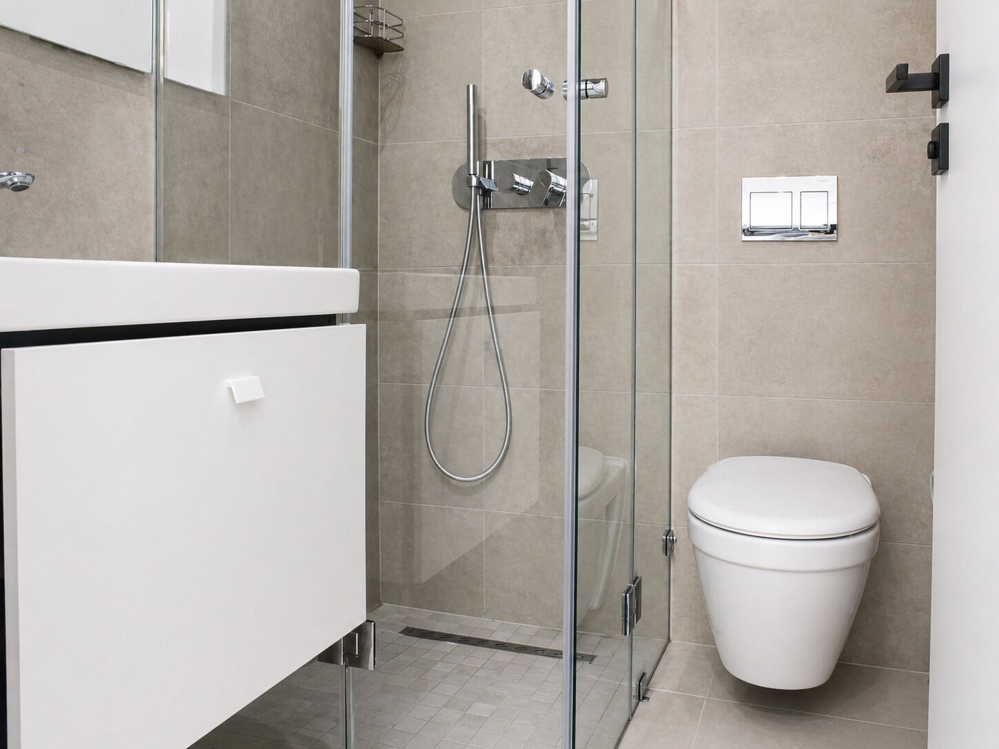 Apartment, 1 Bedroom, Accessible, Smoking | Bathroom
