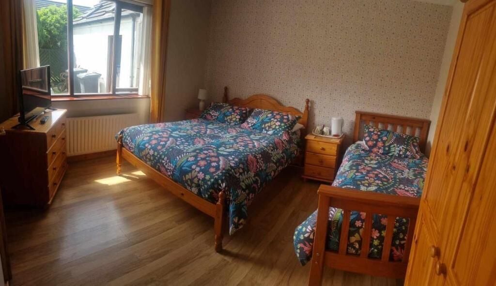Iron/ironing board, free WiFi