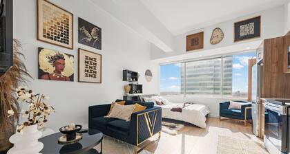 Downtown Boho High-Rise Studio | Parking + Gym