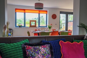 Dining - Stylish Home Near Scotch Corner For Work & Leisure (Middleton Tyas)