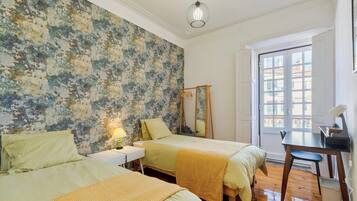 5 bedrooms, iron/ironing board, free WiFi, bed sheets
