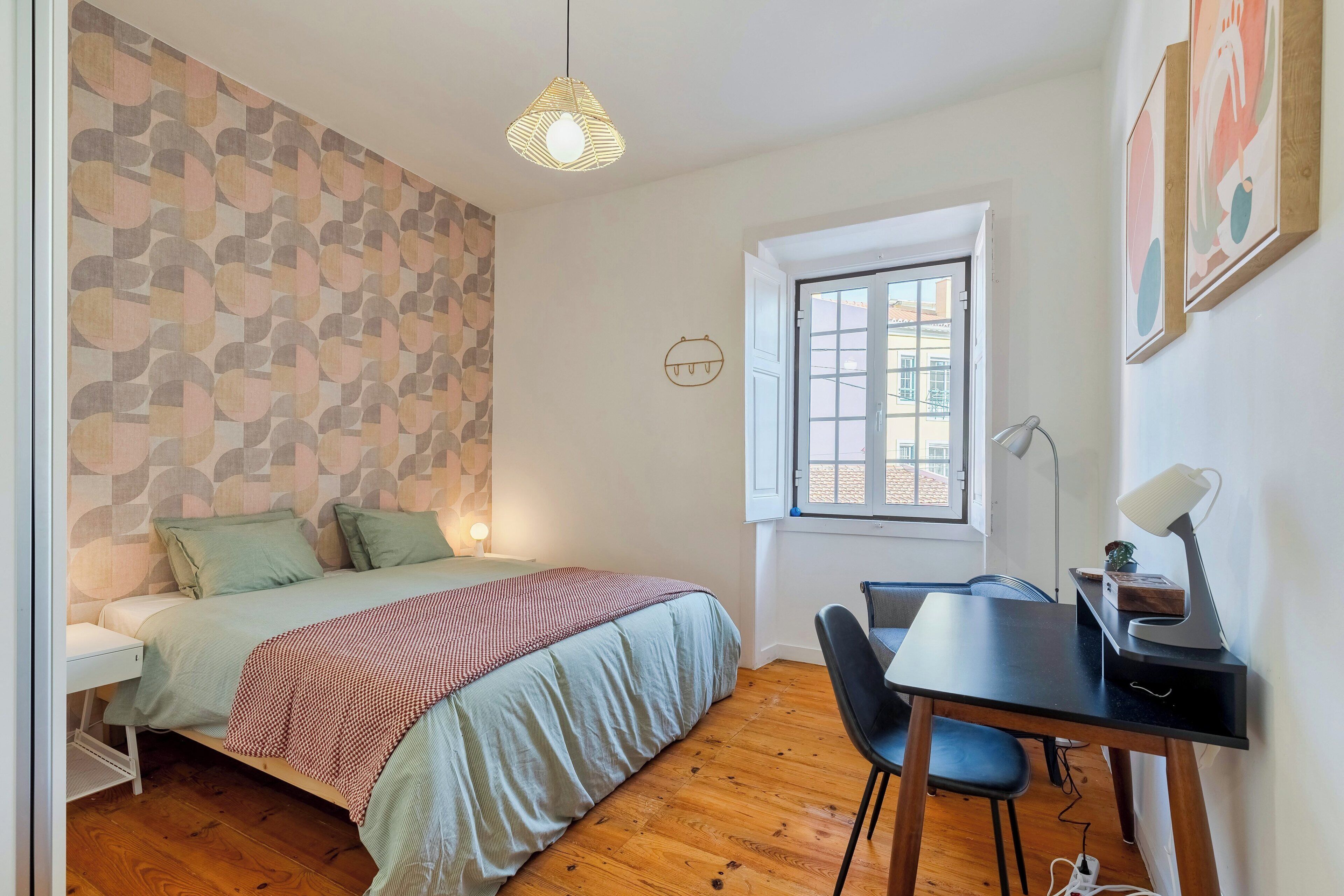 5 chambres, fer et planche à repasser, Wi-Fi gratuit, draps fournis