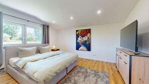 2 Schlafzimmer, Schreibtisch, Bügeleisen/Bügelbrett, kostenloses WLAN