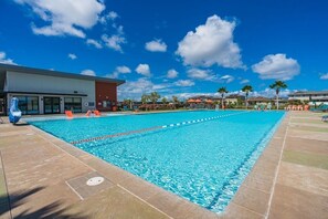Pool - Serene 4-bedroom house with AC in beautiful Ewa Beach [Tesla Charger] (Ewa Beach)
