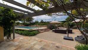 Pool - Terrific 4-bedroom Estate Retreat in quaint Goleta perfect for families (Goleta)