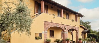 Rosetta farmhouse in chianti, between nature and good food, pets allowed