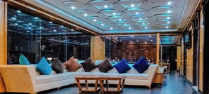Interior - Evoque Hotel - River View Near Mall Road (Manali)
