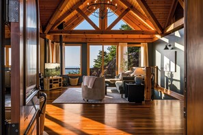 Smart TV - Private Wellness Retreat | Epic Mtn Views + Sauna (Sevierville)