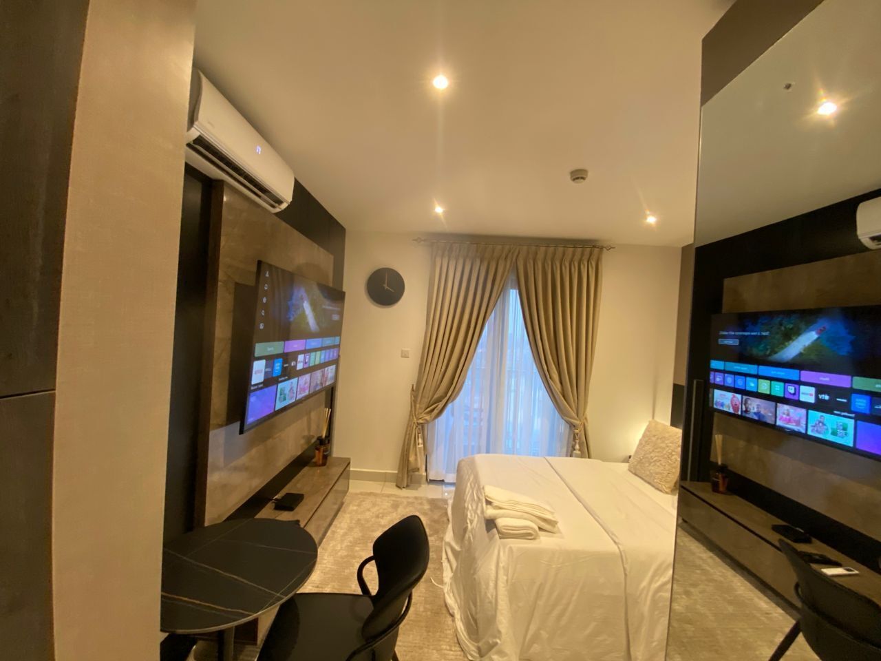 Studio suite, uitzicht op stad | Een strijkplank/strijkijzer, gratis wifi