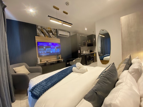 loxwood studio by unique Haven Apartment