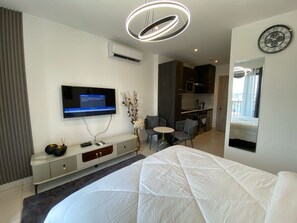 Studio Suite, City View | Iron/ironing board, free WiFi - loxwood studio by unique Haven Apartment (Accra)