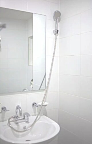 4-min Walk Sinsa Station PRIVATE STUDIO #Gangnam #Central #Clinic #Treatment