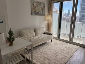 Living area - Bright & Cozy 1 Bedroom Miami Getaway with Balcony (Miami)