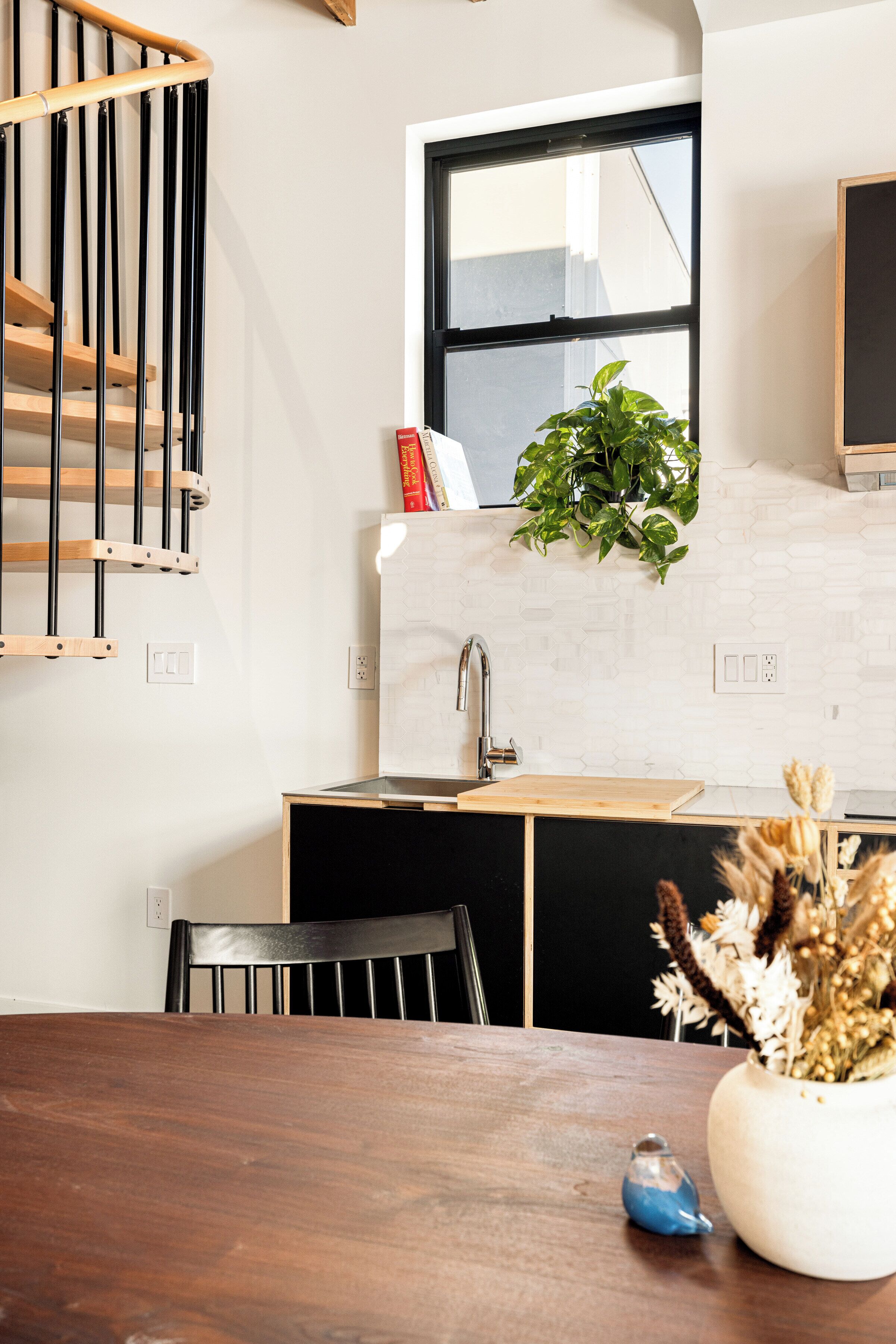 Luxury Condo, City View | Dining