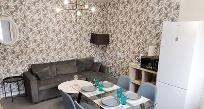 Charming Ground Floor Apartment With Sea Views in Bueu