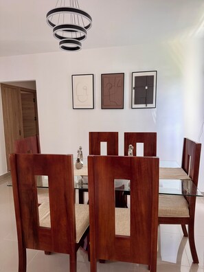 Dining - 3-bedroom apartment in enchanting Santiago de los Caballeros with AC (Santiago de los Caballeros)