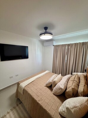 WiFi - 3-bedroom apartment in enchanting Santiago de los Caballeros with AC (Santiago de los Caballeros)