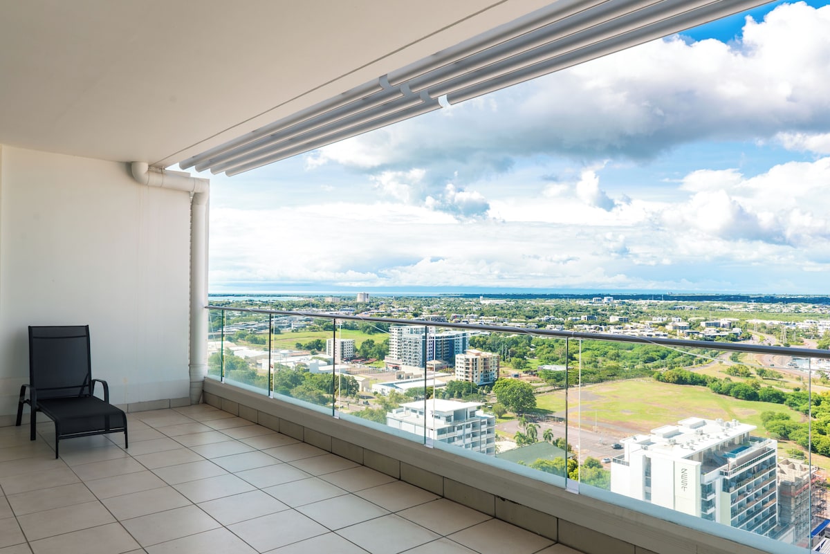 2-bedroom hotel apartment for Family of 5 with Darwin city and harbour views