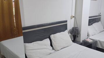 Strykjärn/strykbräda, internet och sängkläder