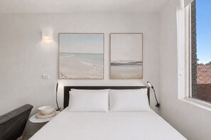 WiFi, bed sheets - Rooftop-Pool Studio Stay in Bondi (Bondi)