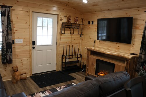 Tug Hill Pines cabin retreat. Brand new cabin located on tug hill trail system.
