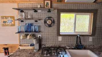 Fridge, microwave, coffee/tea maker, electric kettle