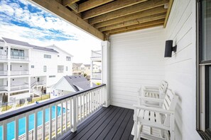 Property grounds - Brand New Luxury Townhome, Close to Beach with Pool! (Kill Devil Hills)