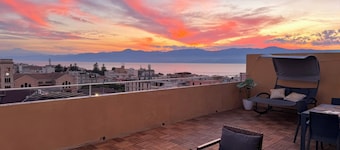 Rooftop sea view & castle - Incredible sunsets